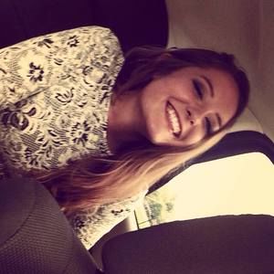 Meet your Posher, Alyssa